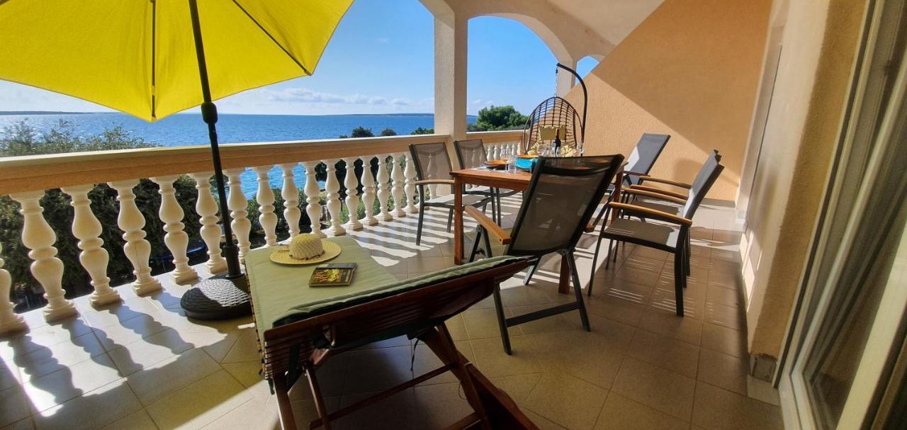 Comfortable Family Iris 20m From In *