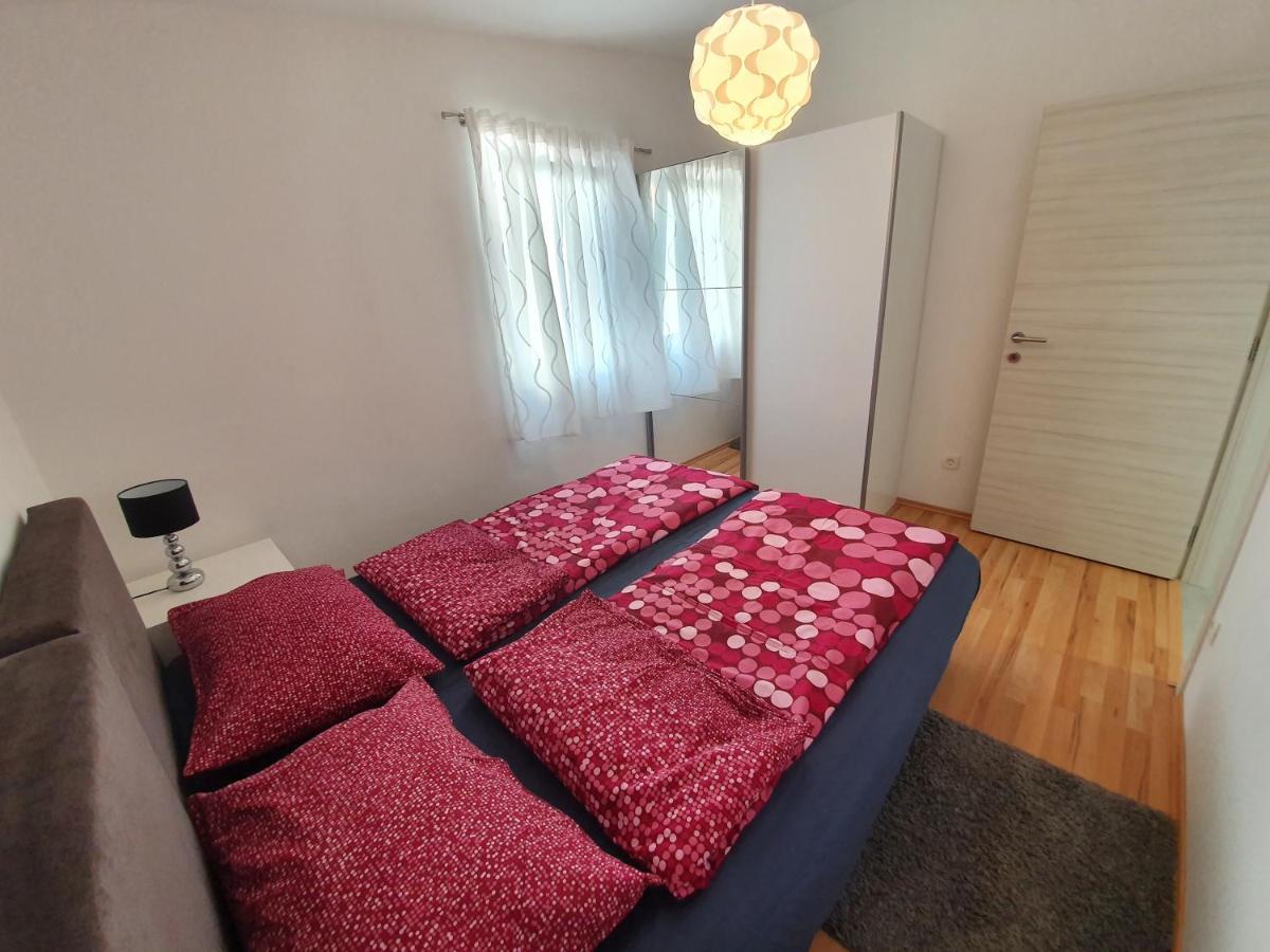 Comfortable Family Iris 20m From In *