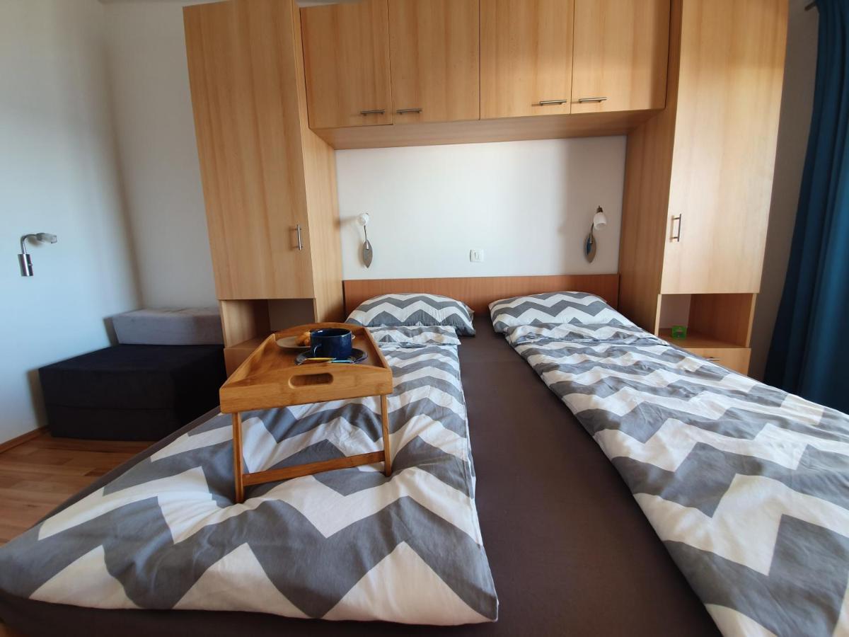 Comfortable Family Iris 20m From In Mandre