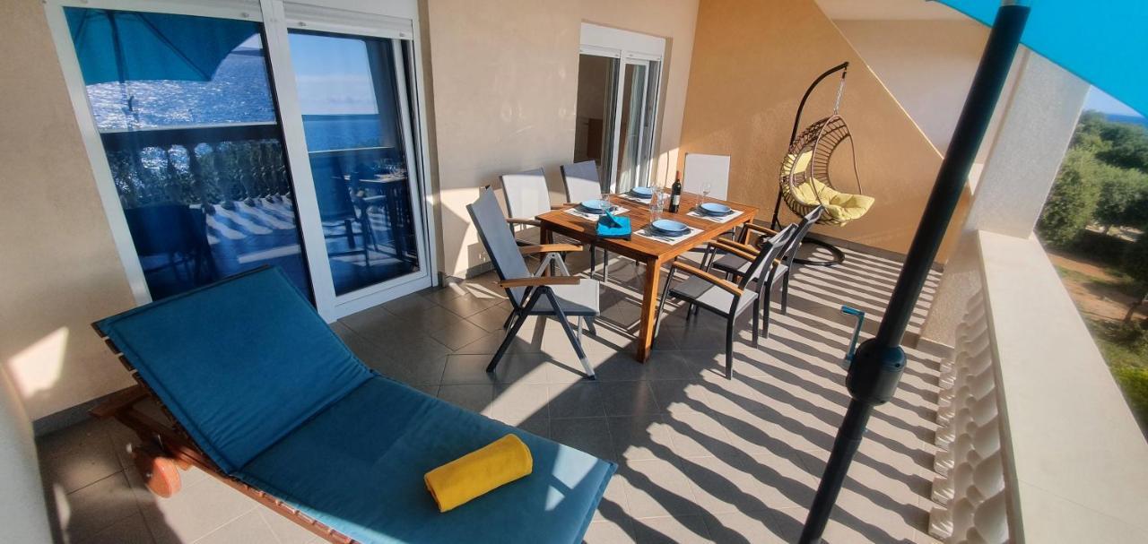 Comfortable Family Iris 20m From In