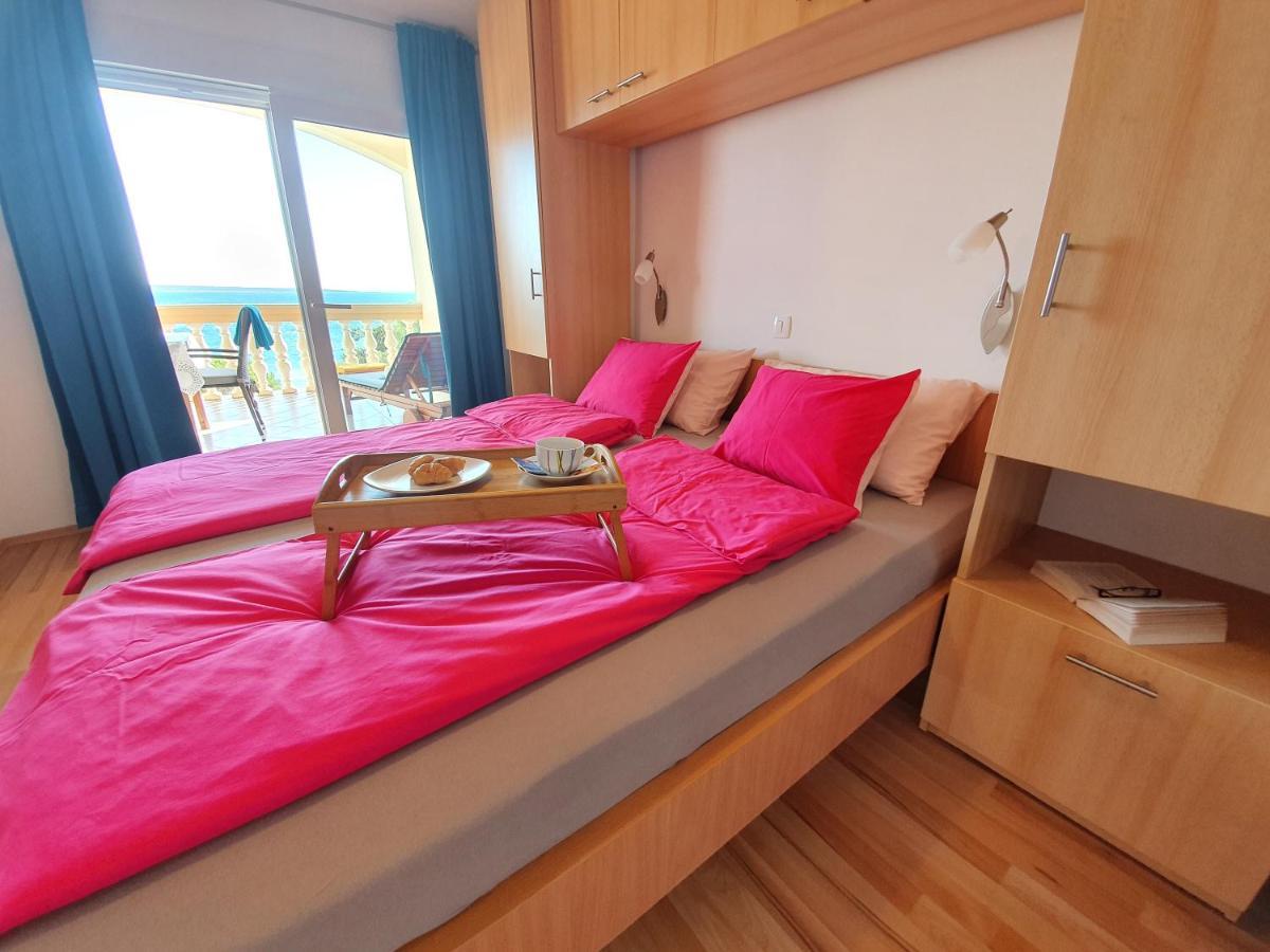 Comfortable Family Iris 20m From In *