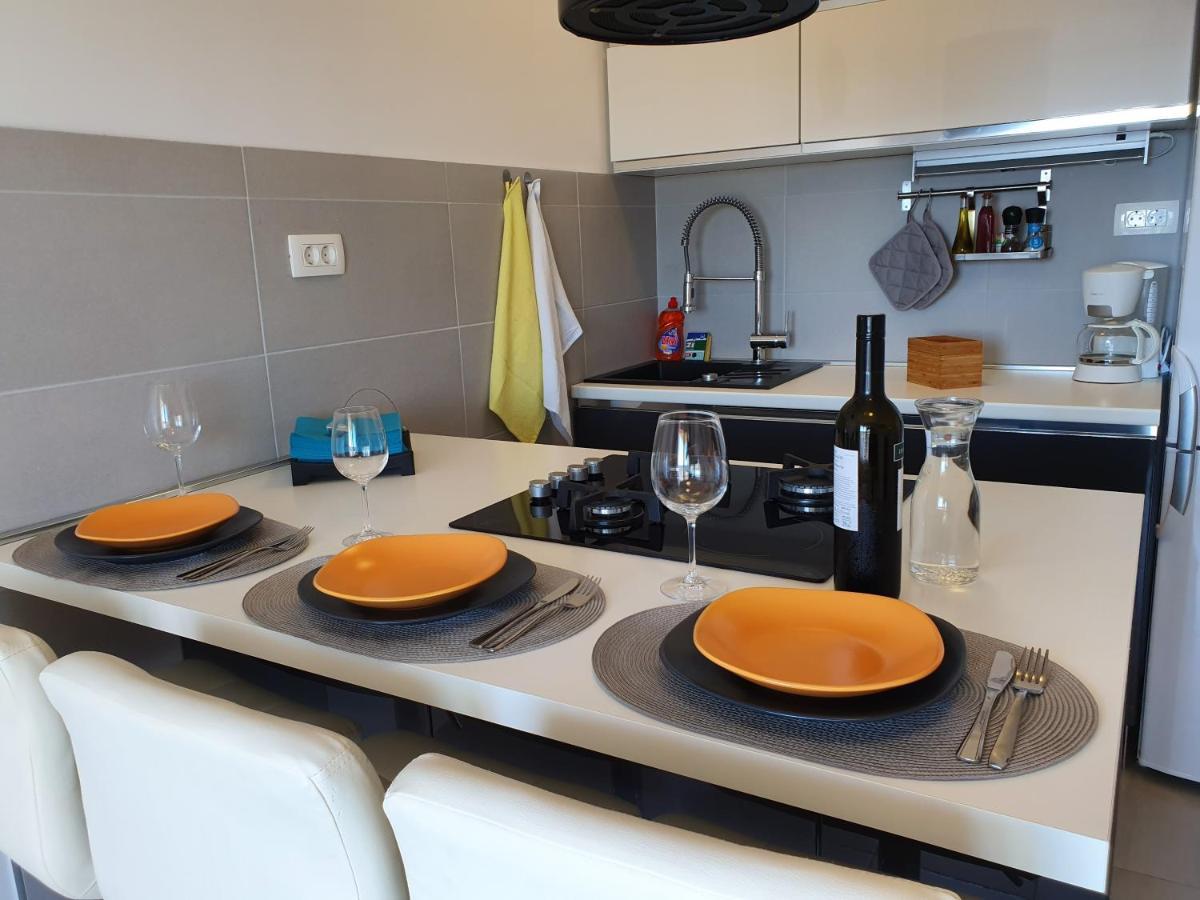 Comfortable Family Iris 20m From In * Mandre