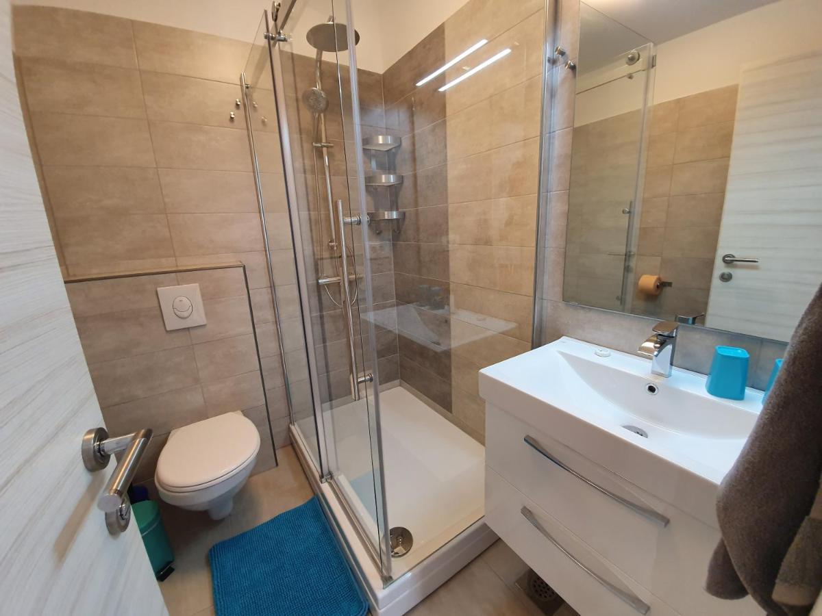 Apartmán Comfortable Family Iris 20m From In *